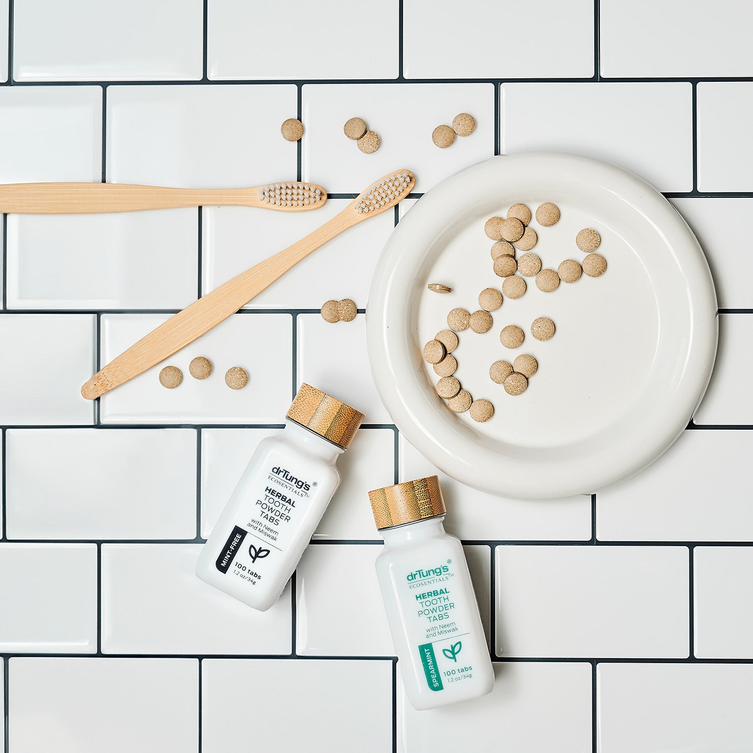 Herbal Toothpowder Tabs Mint-Free and Spearmint product showcase