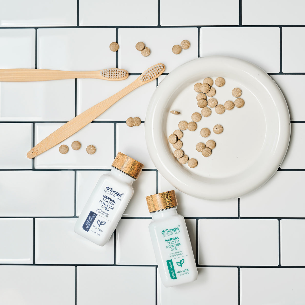Herbal Toothpowder Tabs Mint-Free and Spearmint product showcase